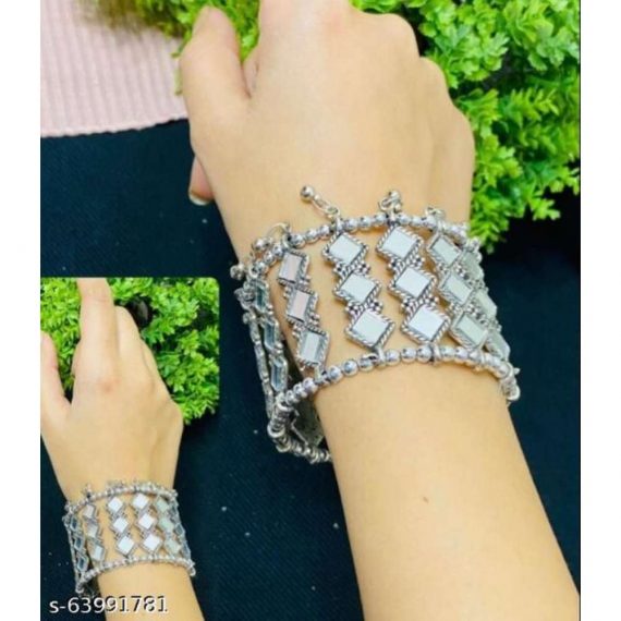 Twinkling Chic Bracelet & Bangles