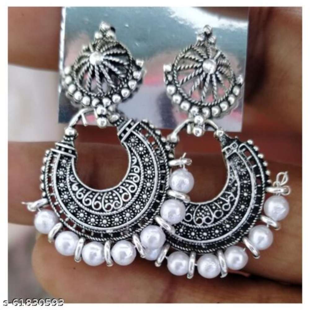 Earrings & Studs