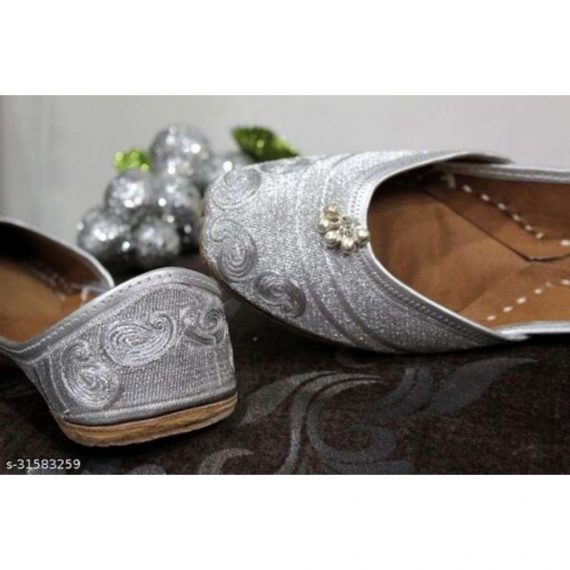 Silver Zari Punjabi Jutti Handmade Shoes Designer Jutti Ethnic Flat Flip Flops