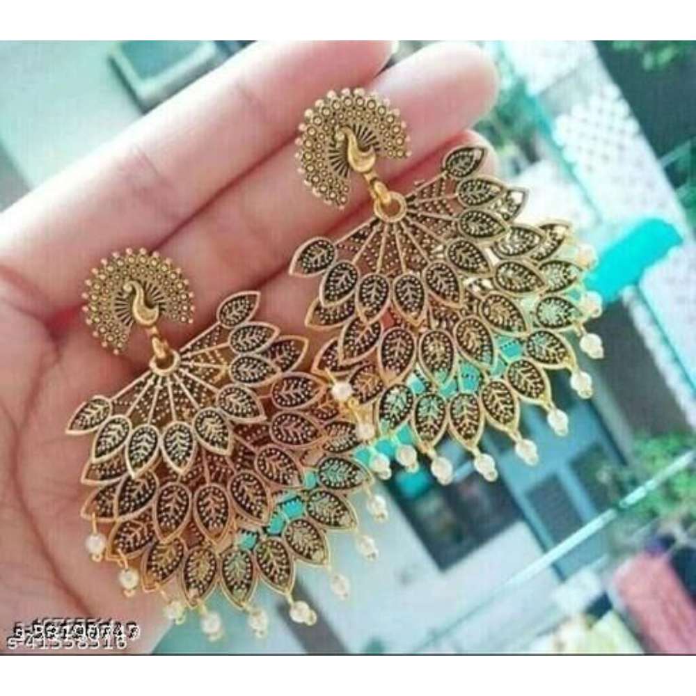 Earrings & Studs